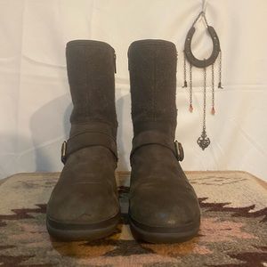 UGG Robbie Ctout Brown Women's Zipper Waterproof Boot. Size 8